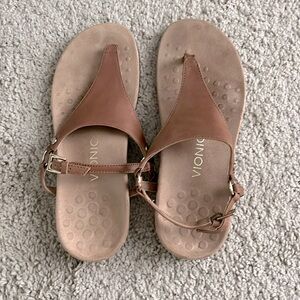 Vionic Rest Kirra Sandal Strap Leather Tan T Thong